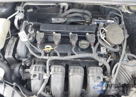 2014 Ford Focus Titanium z USA, uszkodzony, nr VIN 1FADP3N26EL152630